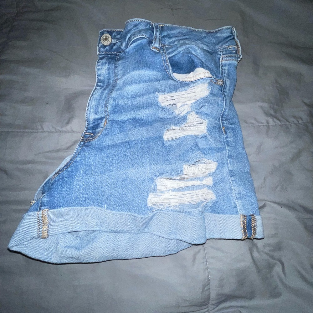 american eagle jean shorts; size: 18
